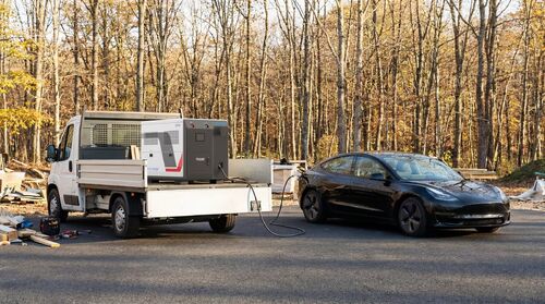 Últimas notícias da empresa sobre Carregador de veículos elétricos móveis Door Energy para assistência rodoviária no Reino Unido: redução do tempo de reboque, espera e paragem da frota